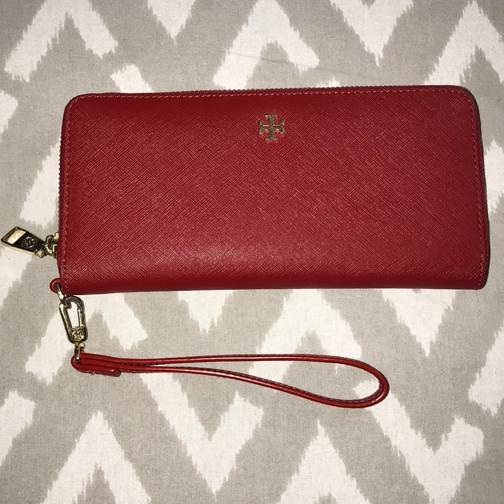 Tory Burch Wallet with detachable wristlet